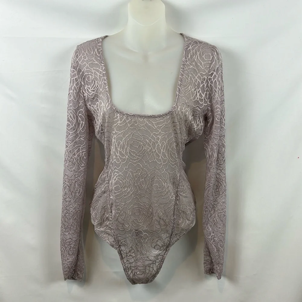Free‎ People Intimately in My Head Sheer Lace Lilac Purple Bodysuit Size M - NEW